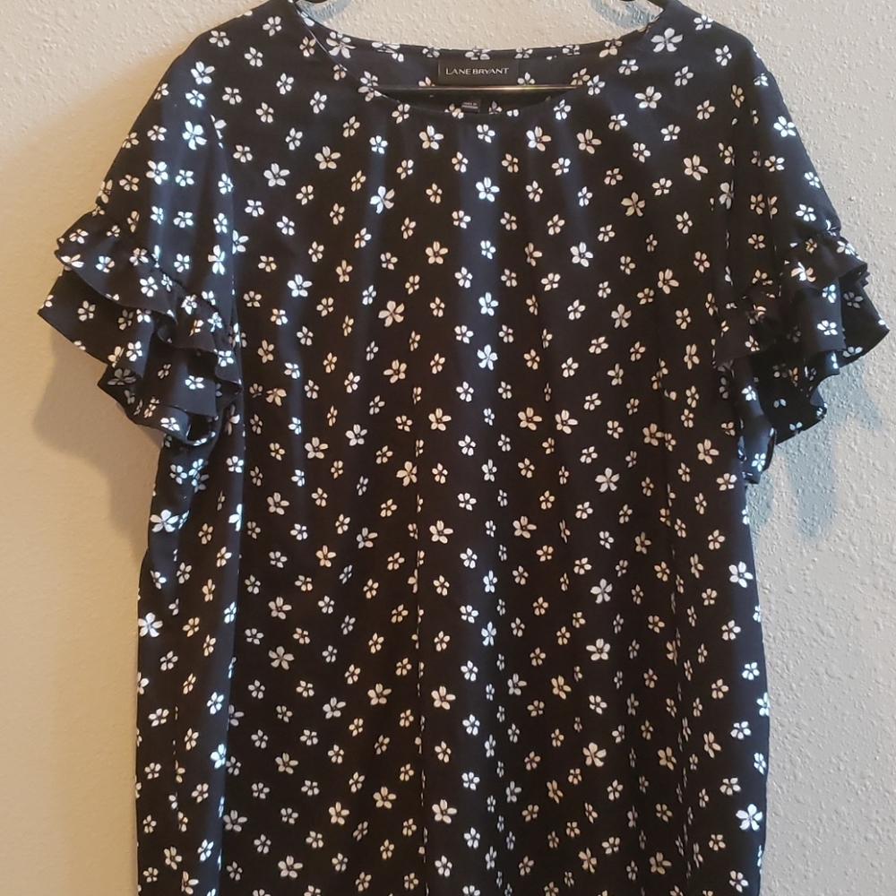 Black and white flutter sleeve blouse